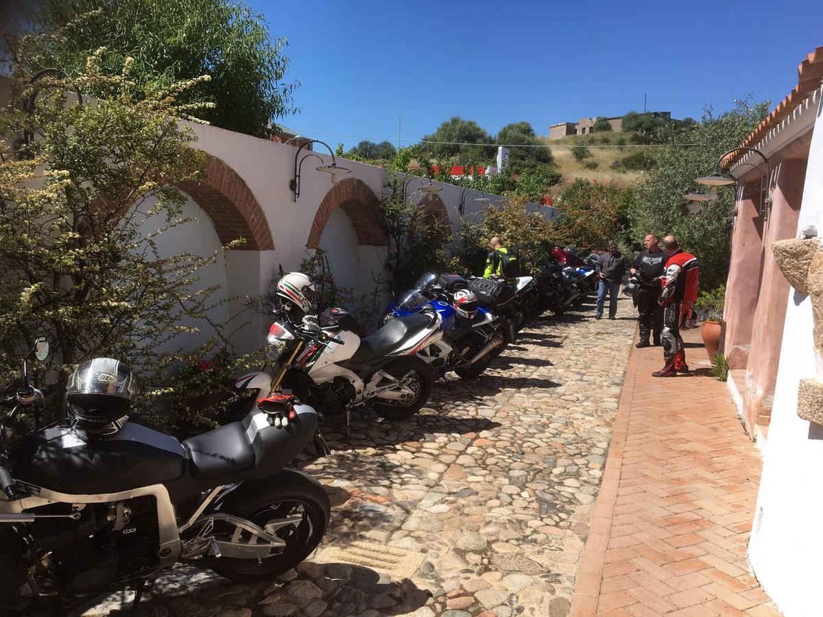 Locanda Tipica Sa Corte Oliena Exterior photo